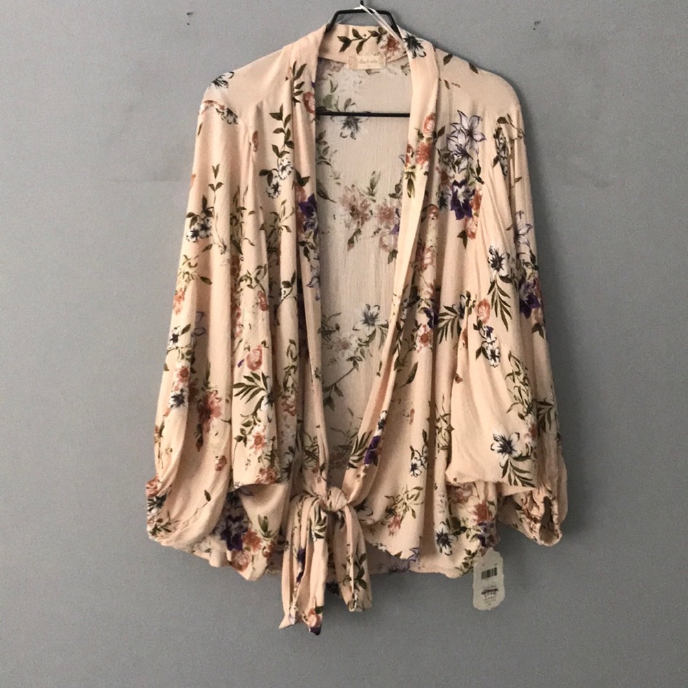 Altar’d State Floral Kimono